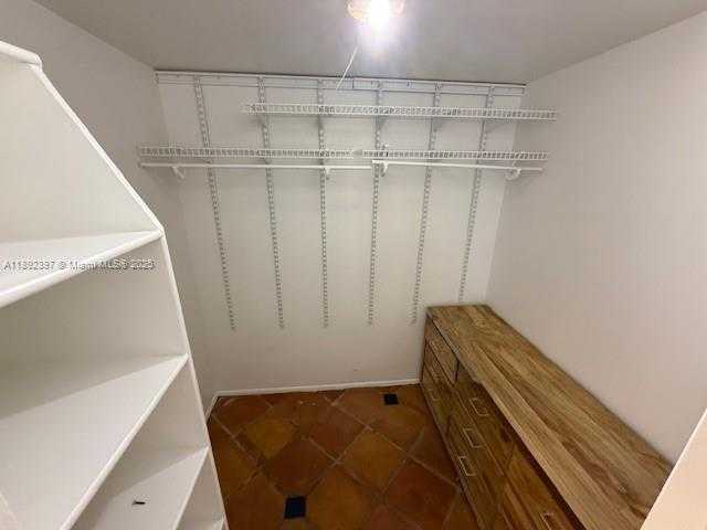 Imagen de Pequeño Objeto