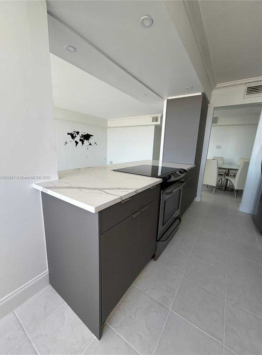 Small Image of 18021 BISCAYNE BLVD #901, Aventura Number 5