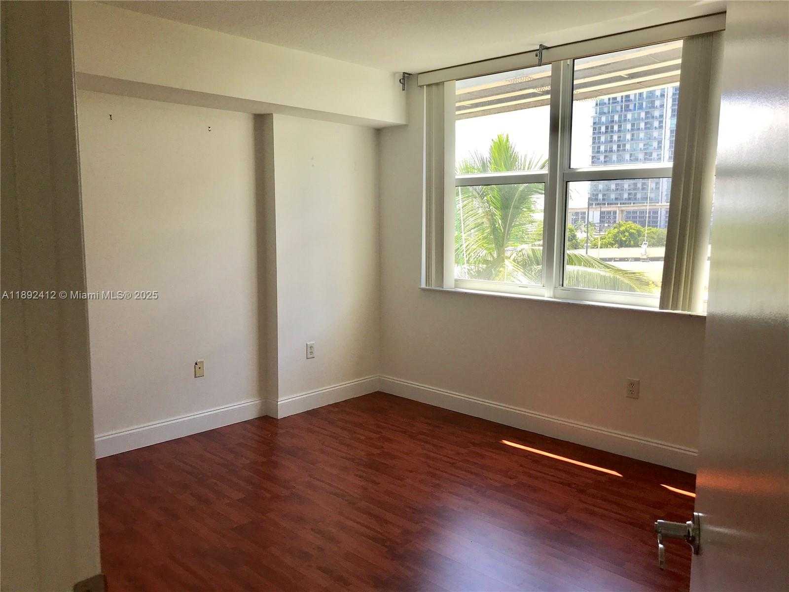 Small Image of 31 SOUTH EAST 5TH ST #405, Miami Number 10