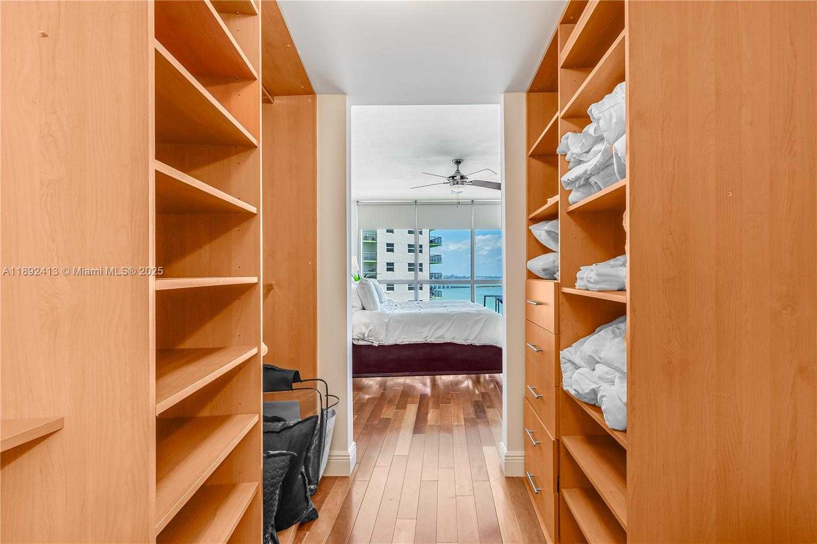 Small Image of 1750 NORTH N BAYSHORE DR #3001, Miami Number 15