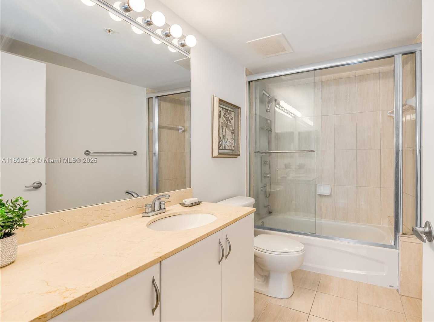 Small Image of 1750 NORTH N BAYSHORE DR #3001, Miami Number 17