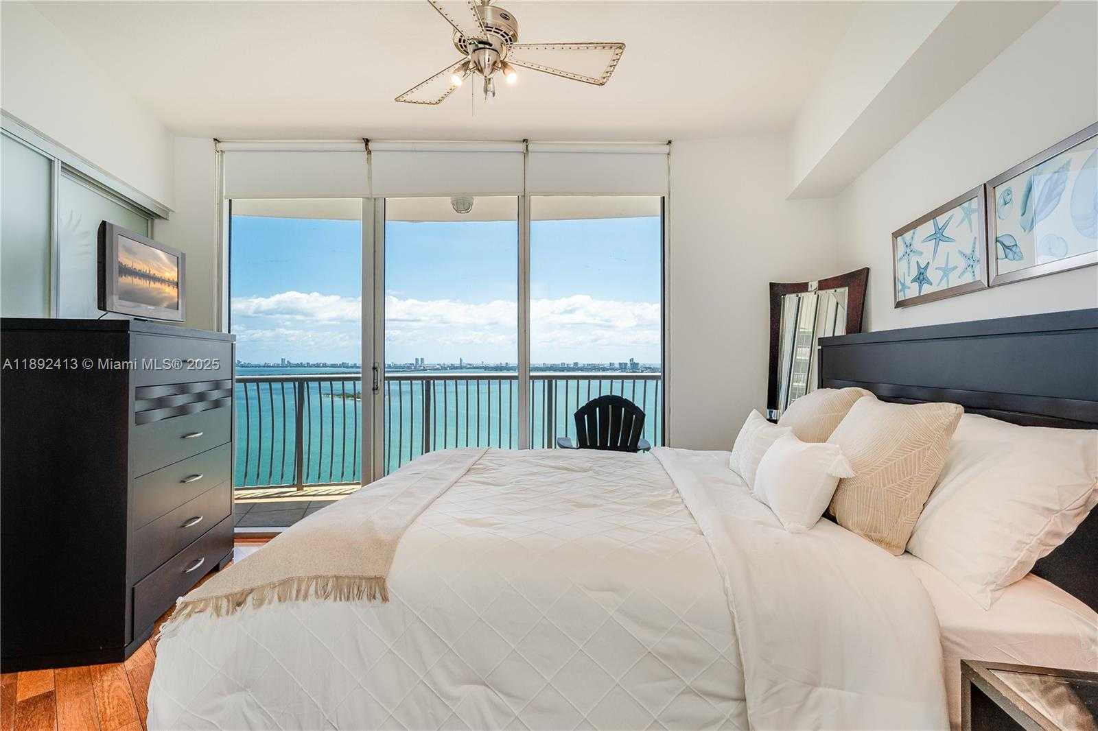 Small Image of 1750 NORTH N BAYSHORE DR #3001, Miami Number 19