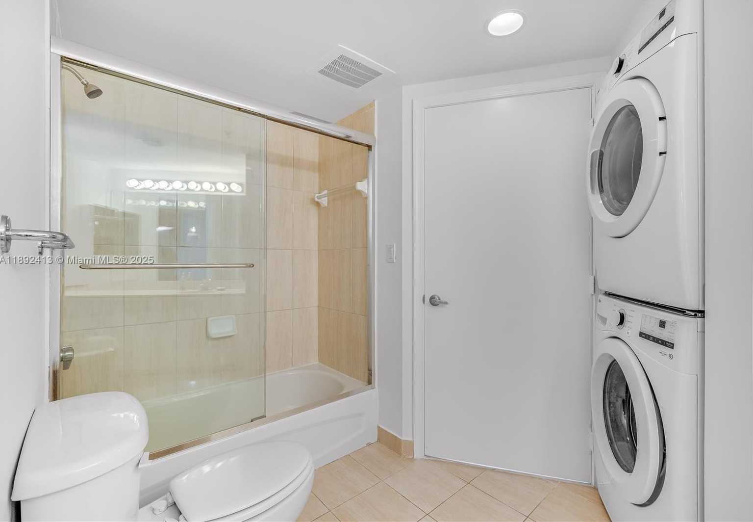 Small Image of 1750 NORTH N BAYSHORE DR #3001, Miami Number 21