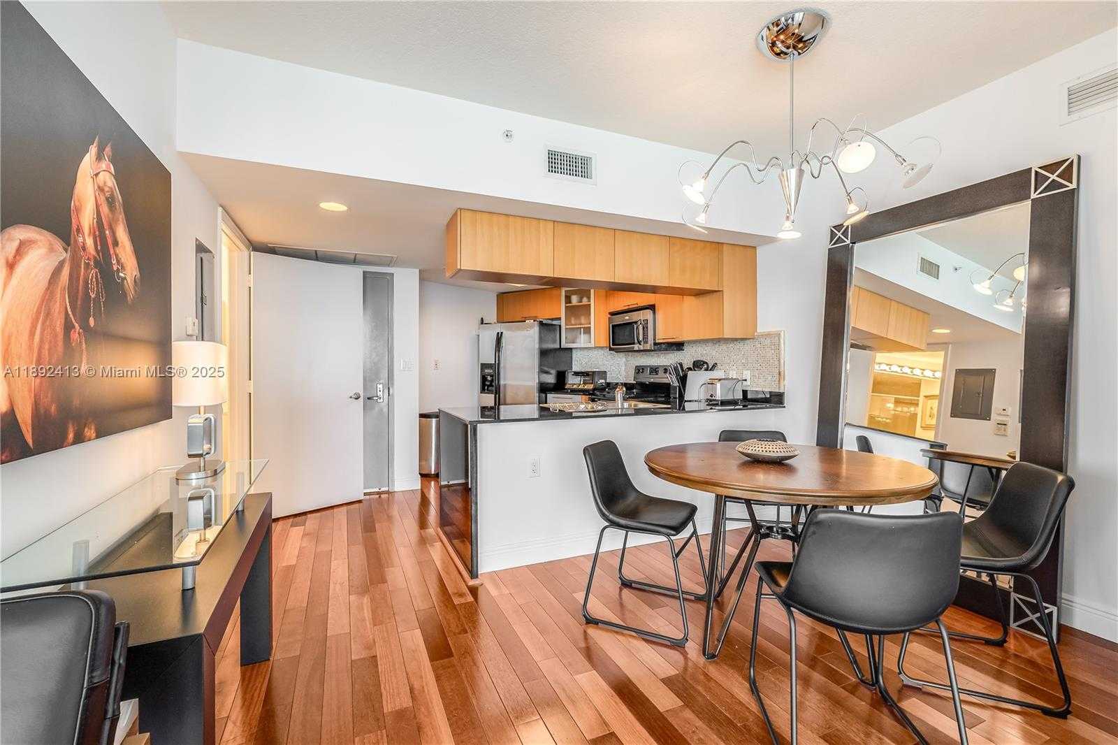 Small Image of 1750 NORTH N BAYSHORE DR #3001, Miami Number 8