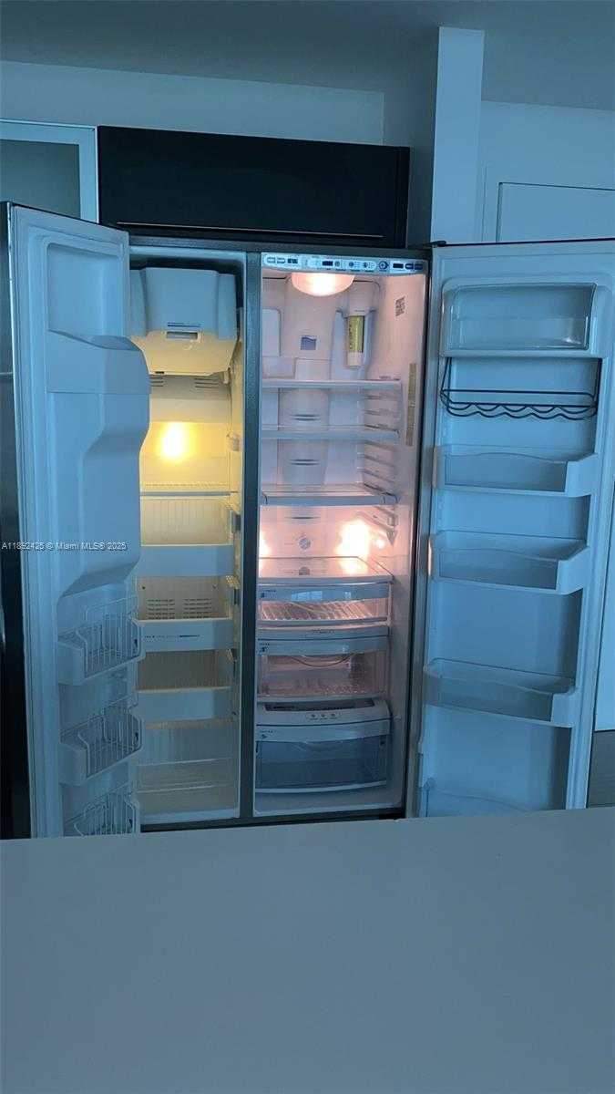 Small Image of 90 SOUTH WEST 3RD ST #3907, Miami Number 26