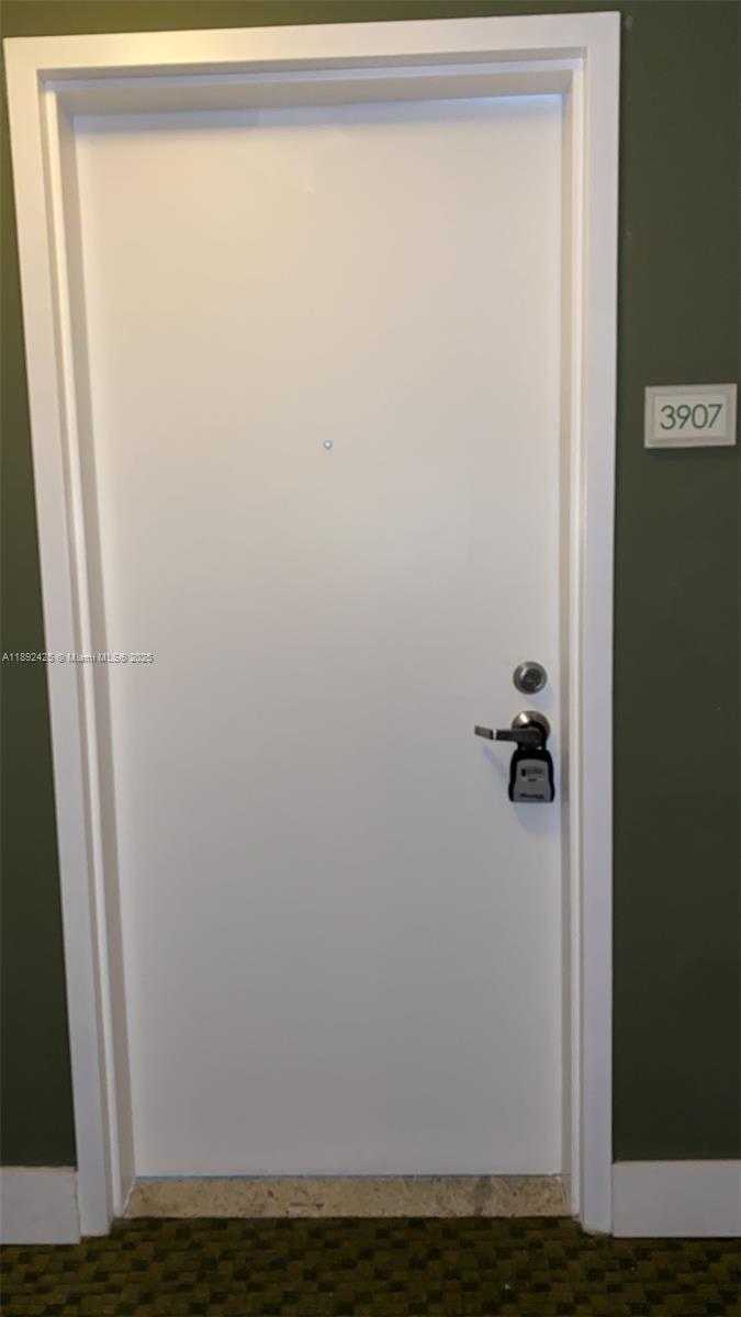 Small Image of 90 SOUTH WEST 3RD ST #3907, Miami Number 28