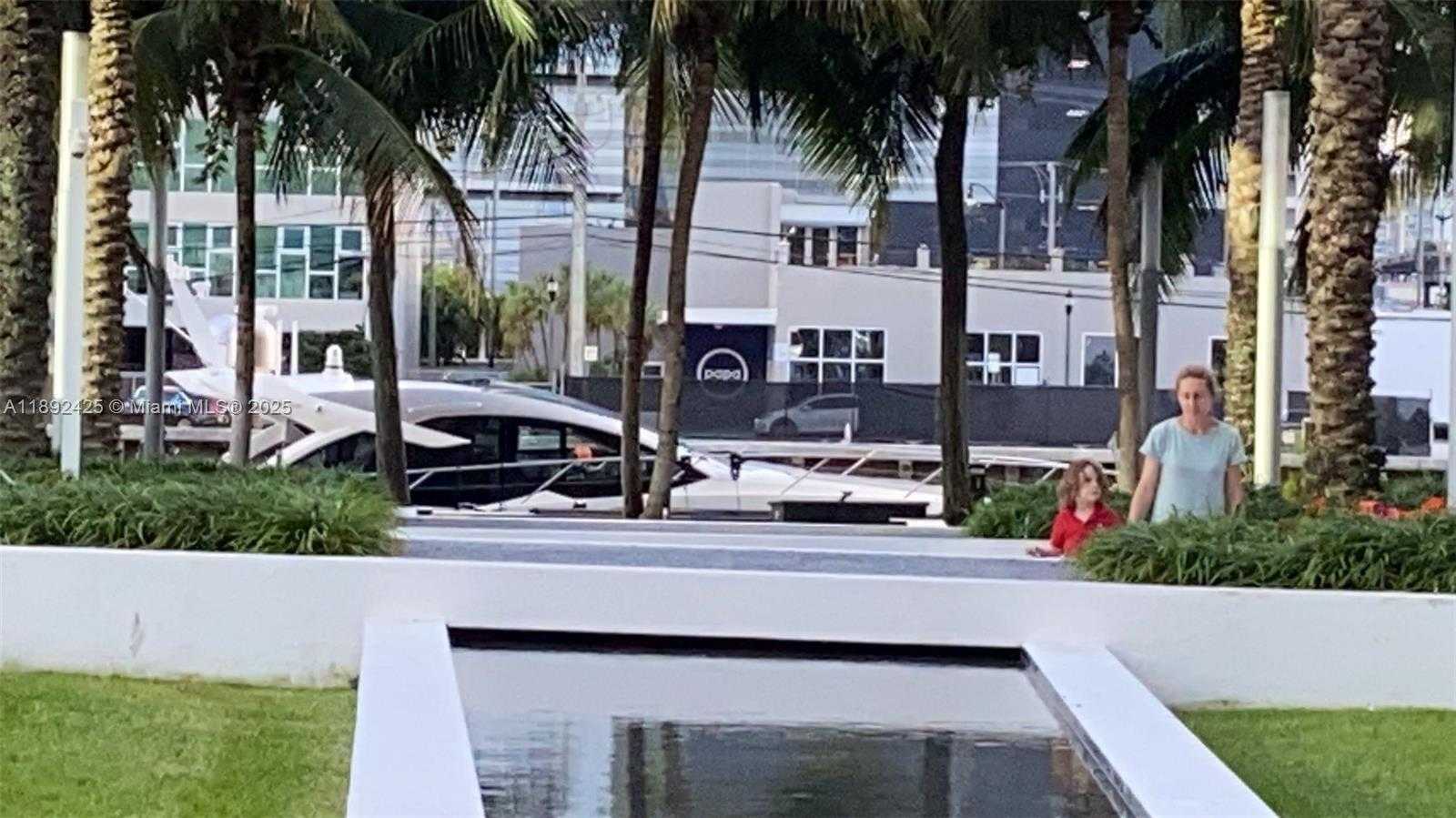 Small Image of 90 SOUTH WEST 3RD ST #3907, Miami Number 30