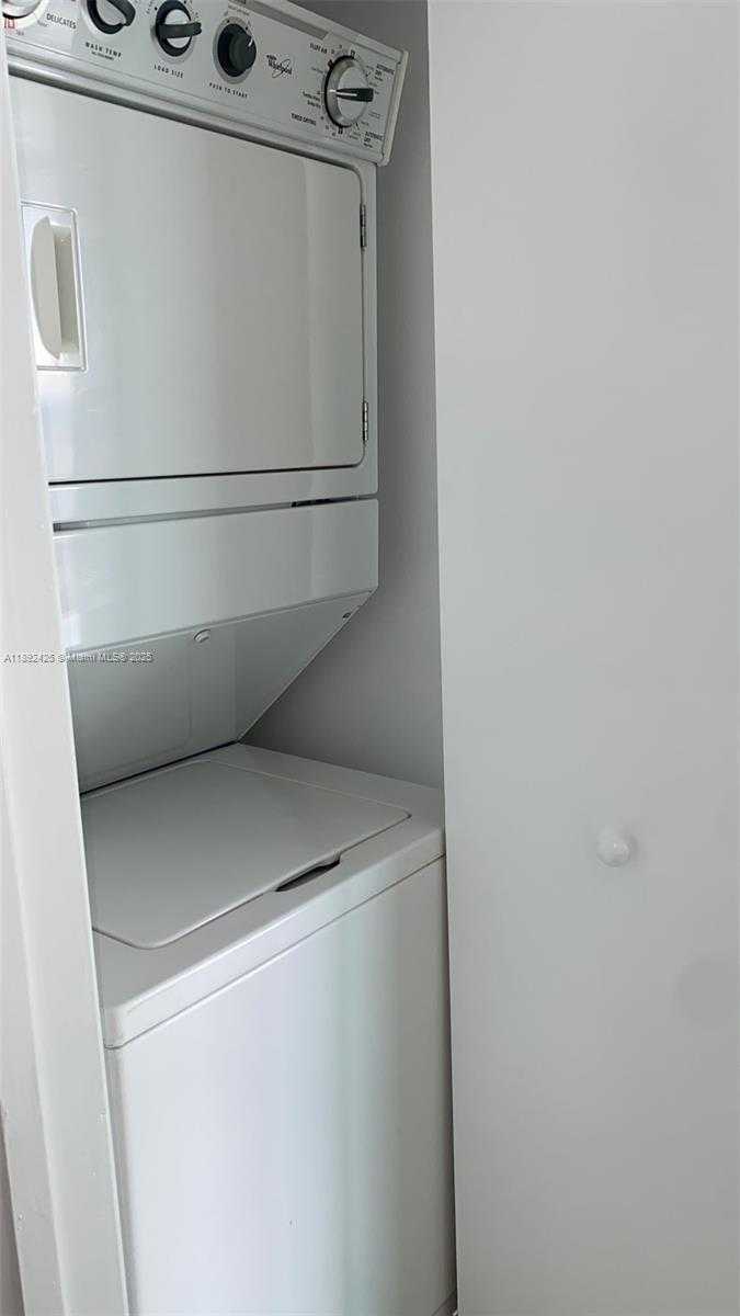 Small Image of 90 SOUTH WEST 3RD ST #3907, Miami Number 6