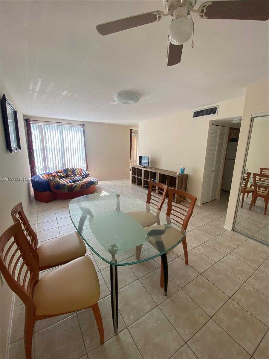 Small Image of 17620 ATLANTIC BLVD #217, Sunny Isles Beach Number 11