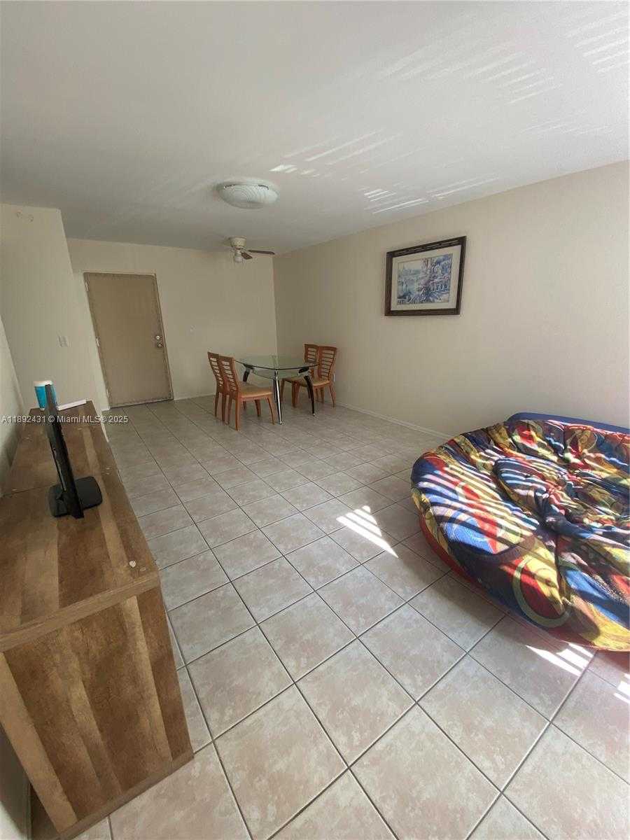 Small Image of 17620 ATLANTIC BLVD #217, Sunny Isles Beach Number 12