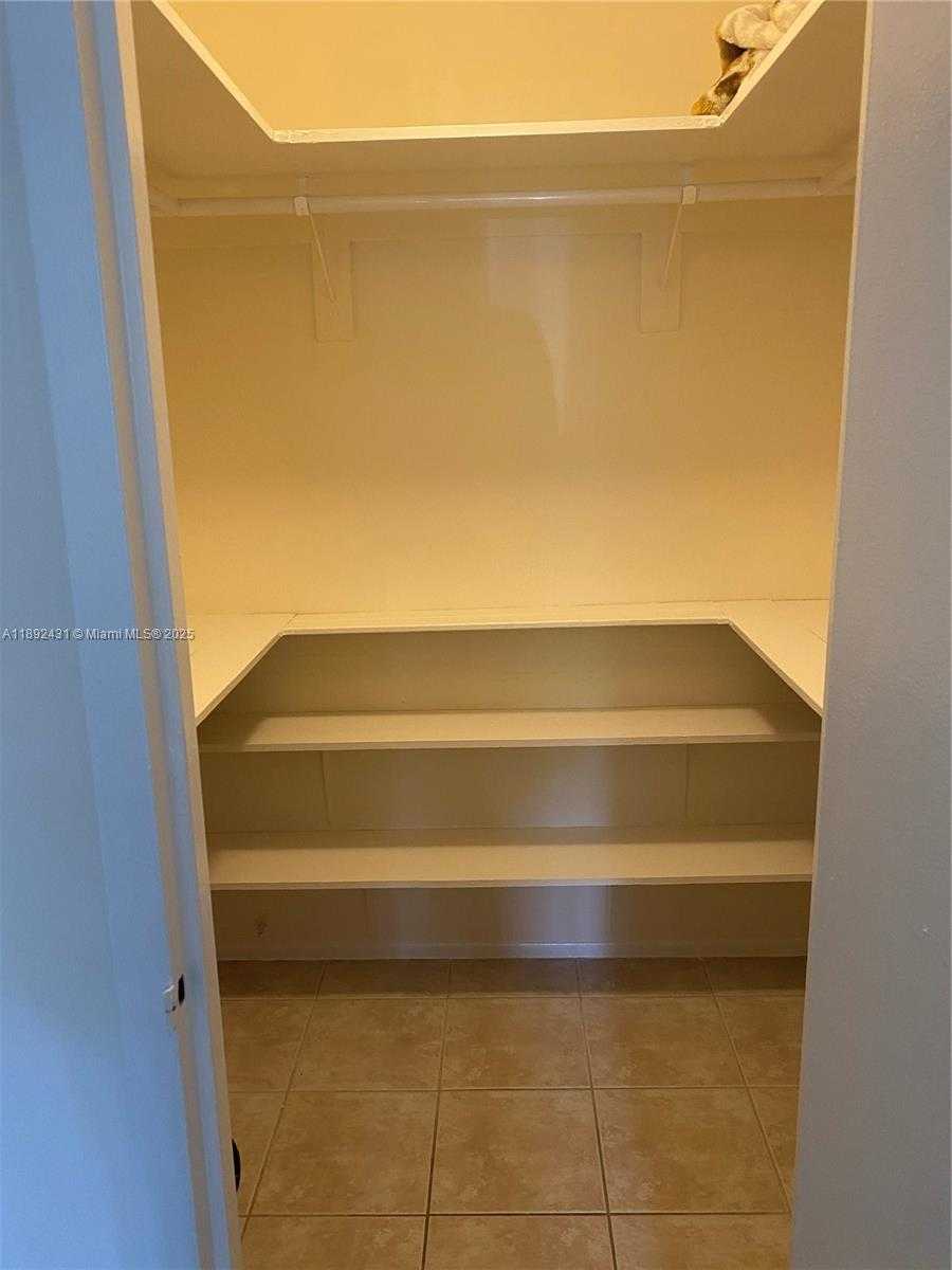 Small Image of 17620 ATLANTIC BLVD #217, Sunny Isles Beach Number 20