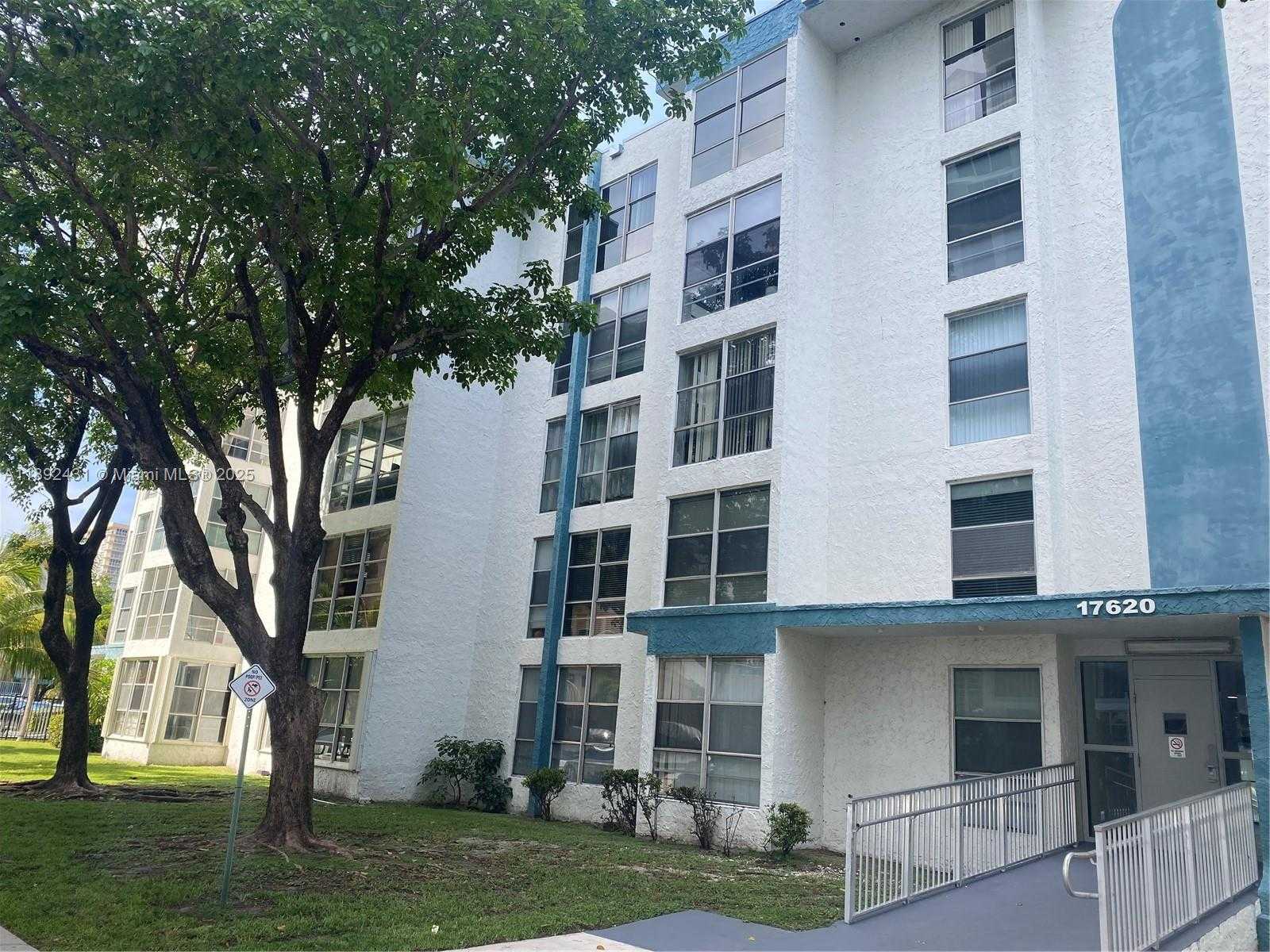 Small Image of 17620 ATLANTIC BLVD #217, Sunny Isles Beach Number 3