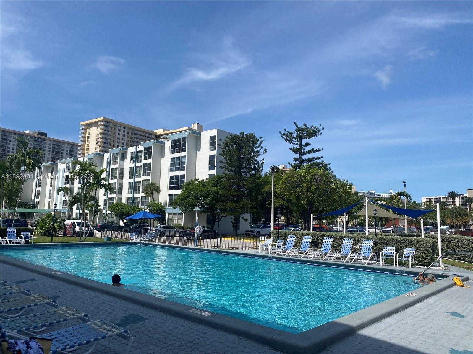Small Image of 17620 ATLANTIC BLVD #217, Sunny Isles Beach Number 8