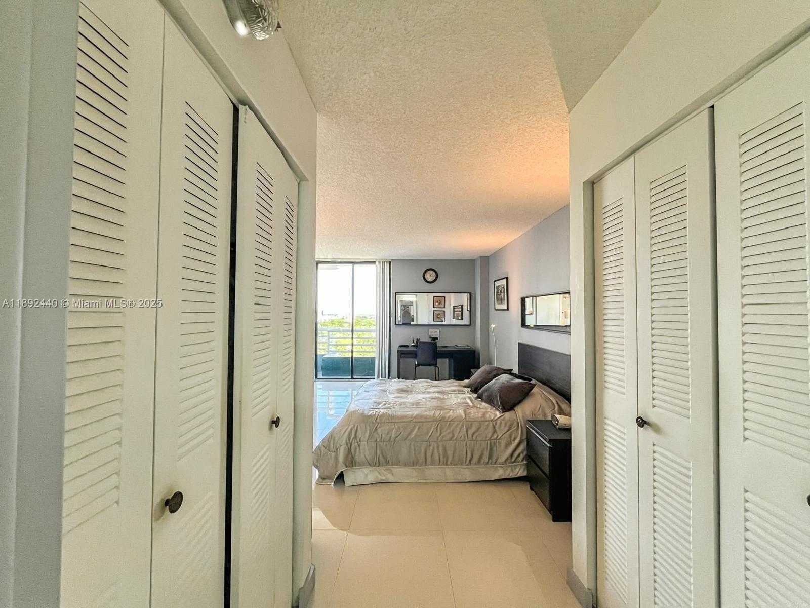 Small Image of 3300 NORTH EAST 192ND ST #PH10, Aventura Number 11