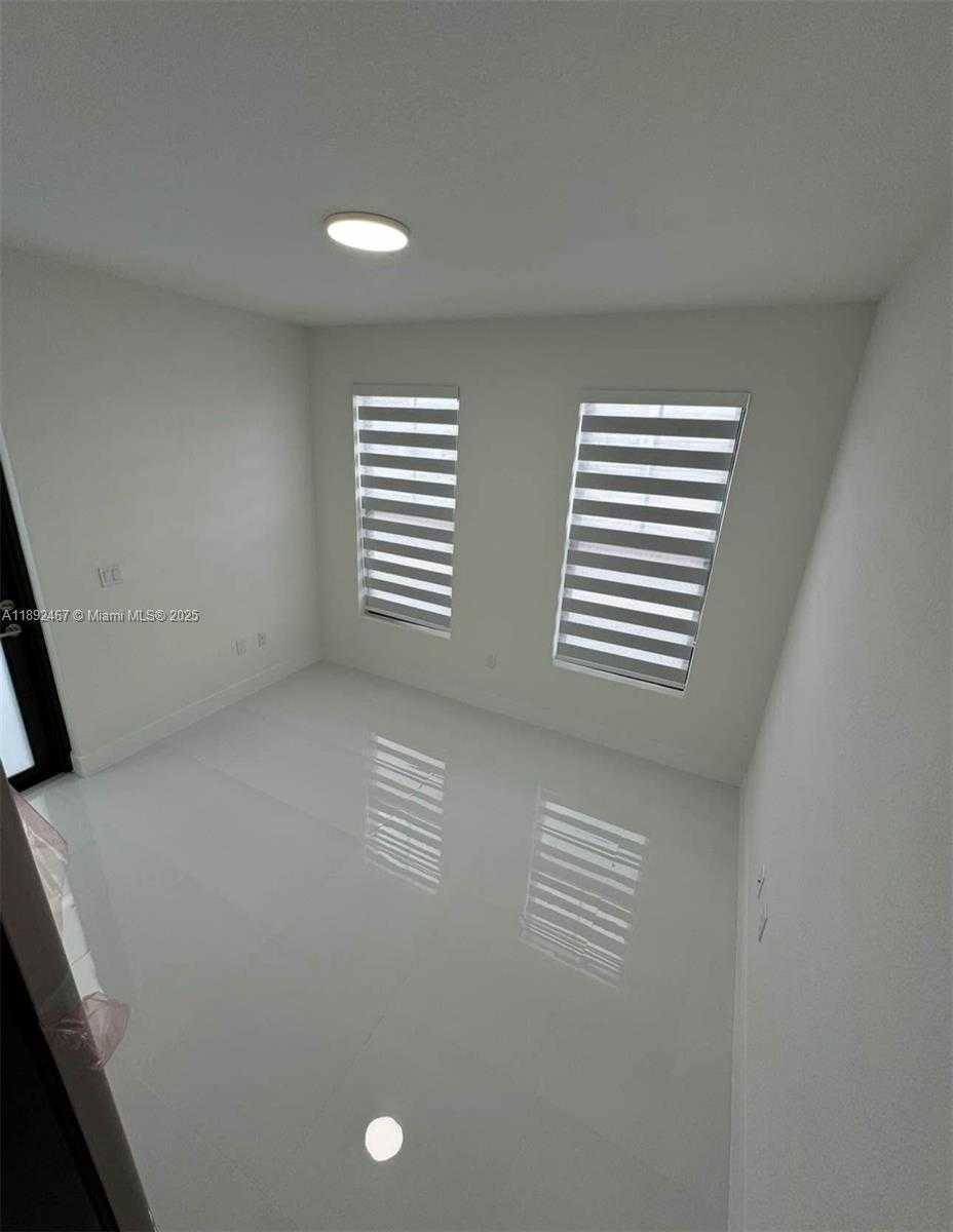 Small Image of 14429 SOUTH WEST 19TH ST #1, Miami Number 13