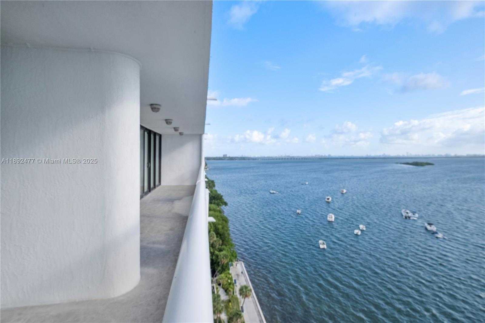 Small Image of 1717 NORTH BAYSHORE DR #A-1733, Miami Number 4