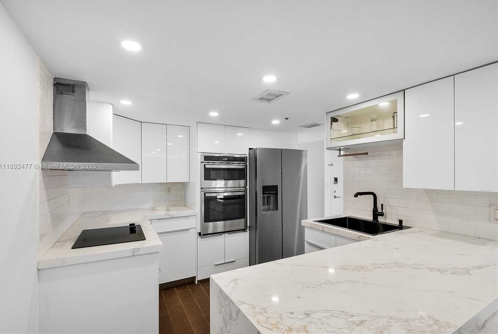 Small Image of 1717 NORTH BAYSHORE DR #A-1733, Miami Number 6