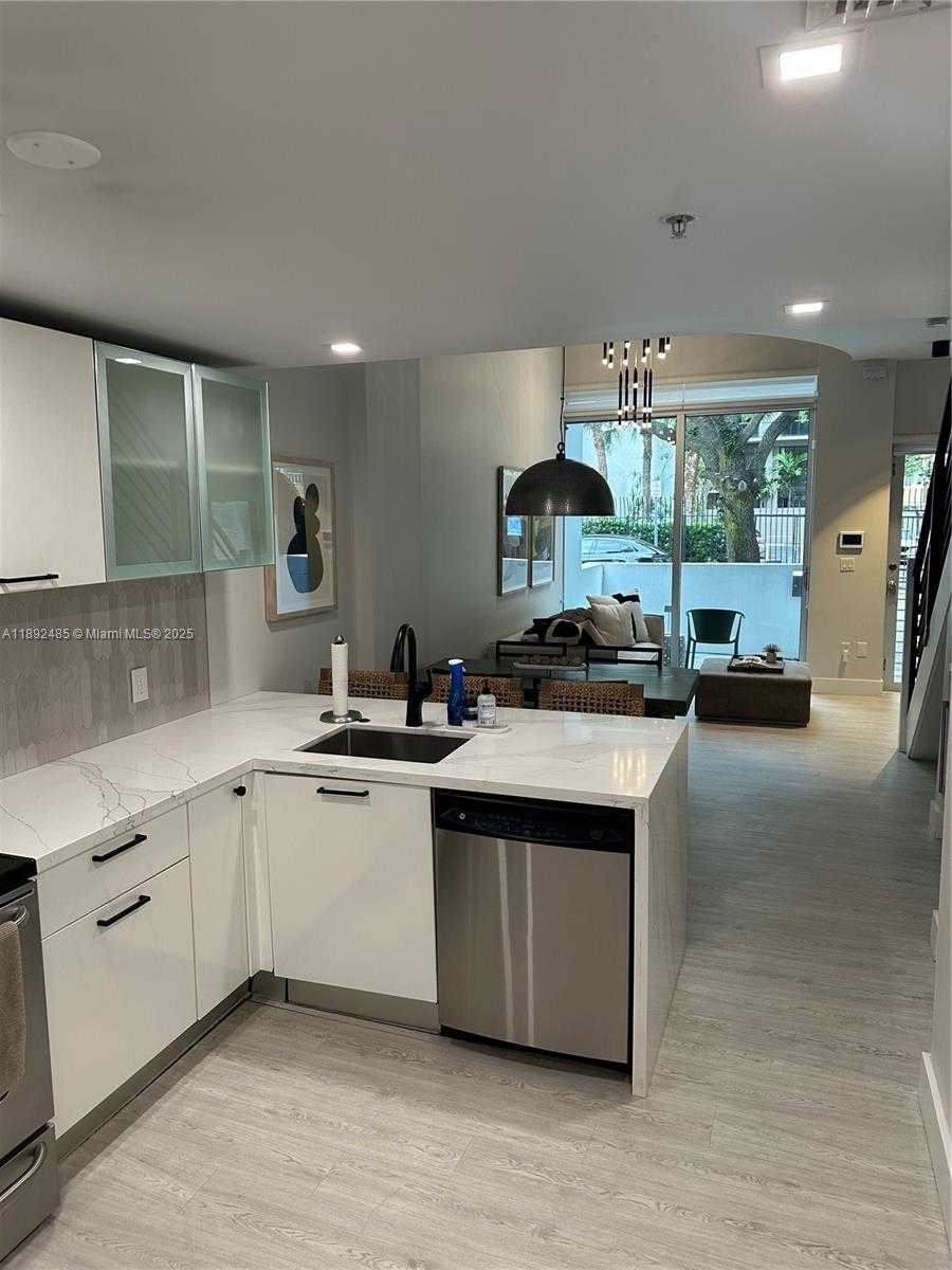 Small Image of 3339 VIRGINIA ST #127, Miami Number 11