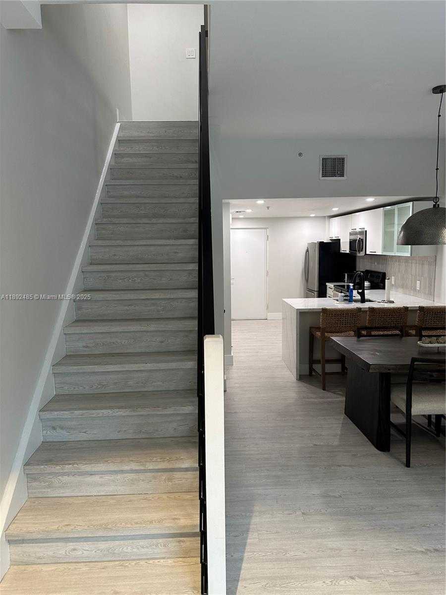 Small Image of 3339 VIRGINIA ST #127, Miami Number 16