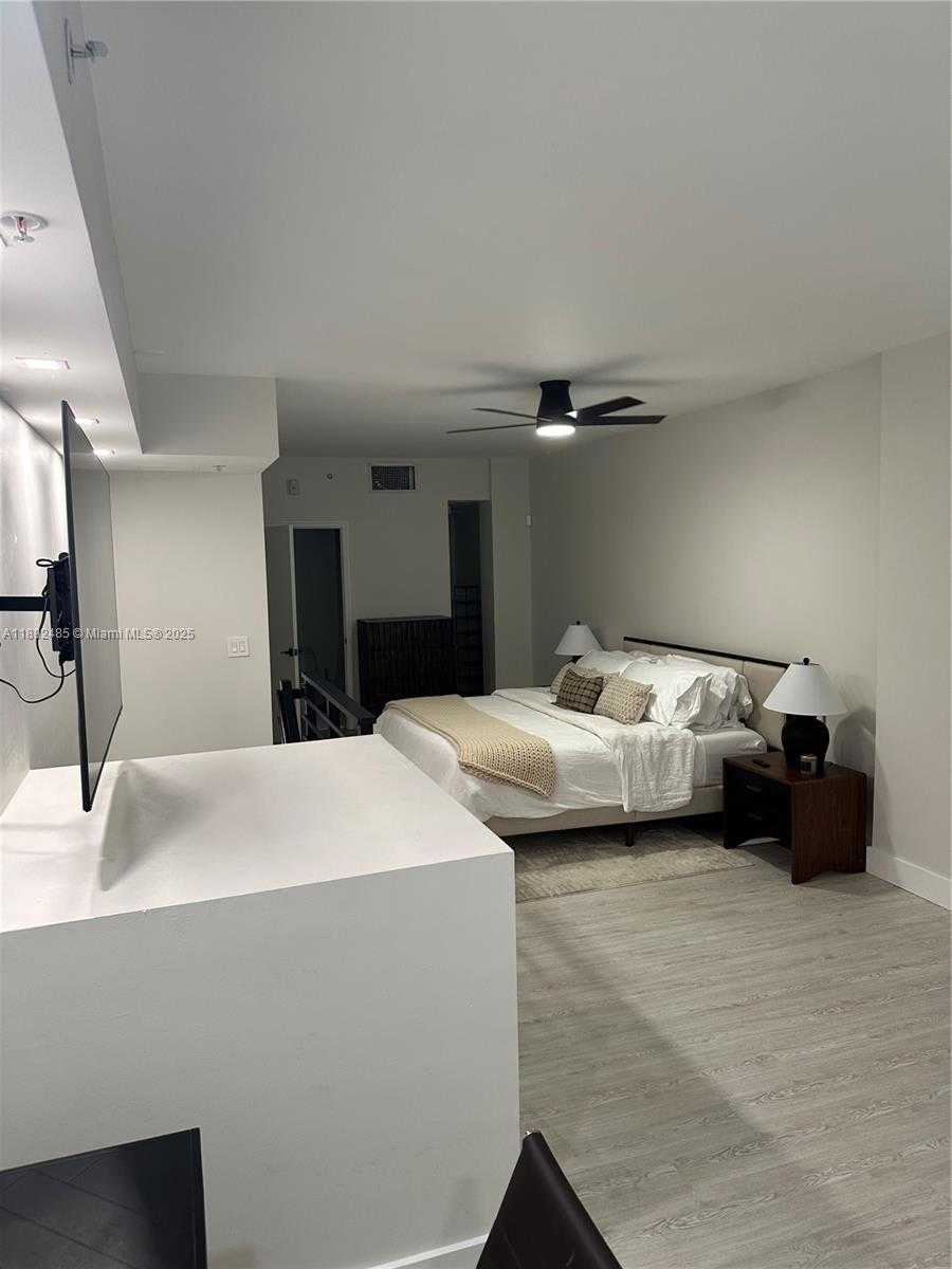Small Image of 3339 VIRGINIA ST #127, Miami Number 21