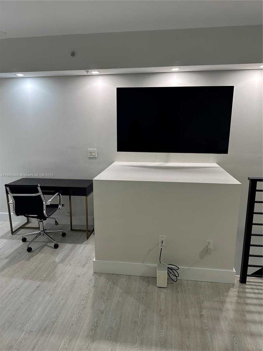 Small Image of 3339 VIRGINIA ST #127, Miami Number 22