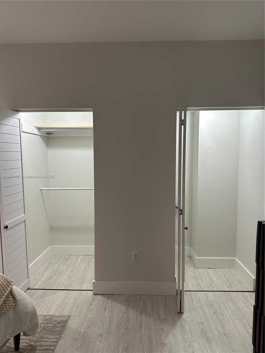 Small Image of 3339 VIRGINIA ST #127, Miami Number 23