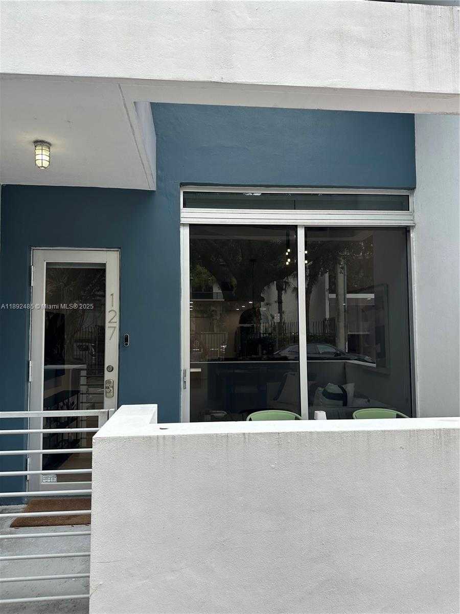 Small Image of 3339 VIRGINIA ST #127, Miami Number 4