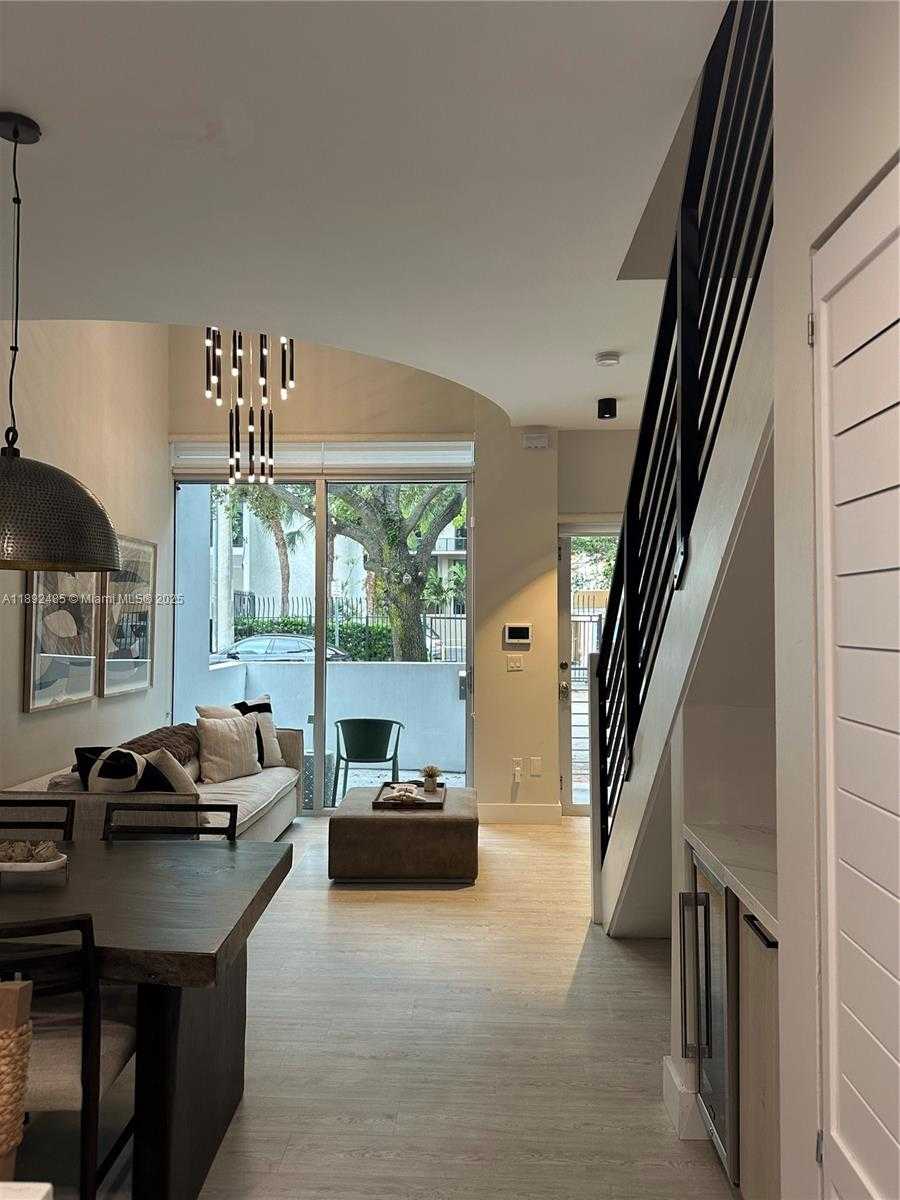 Small Image of 3339 VIRGINIA ST #127, Miami Number 6