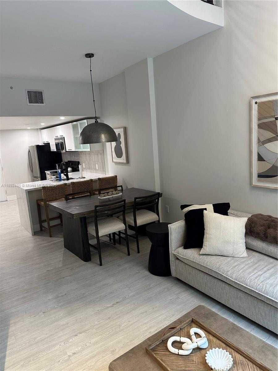 Small Image of 3339 VIRGINIA ST #127, Miami Number 8