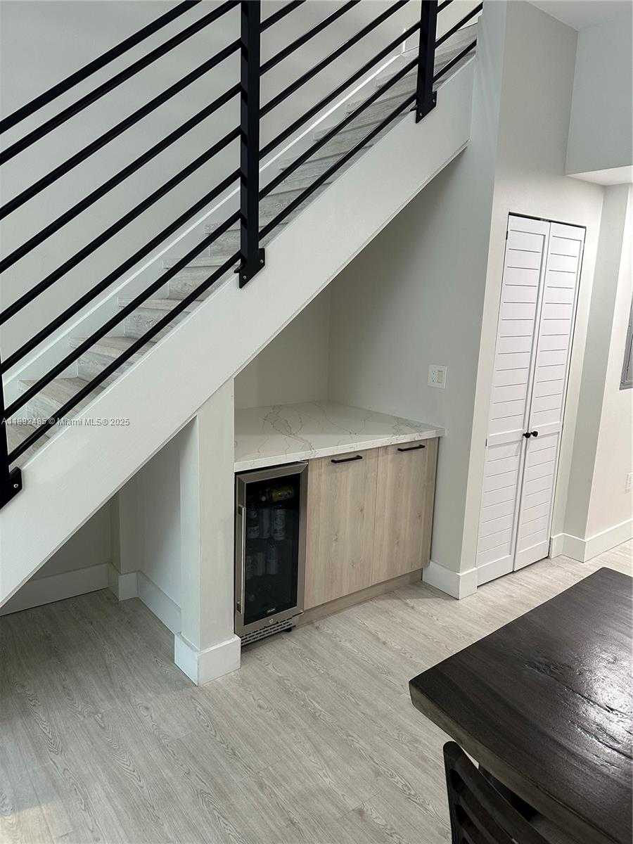 Small Image of 3339 VIRGINIA ST #127, Miami Number 9