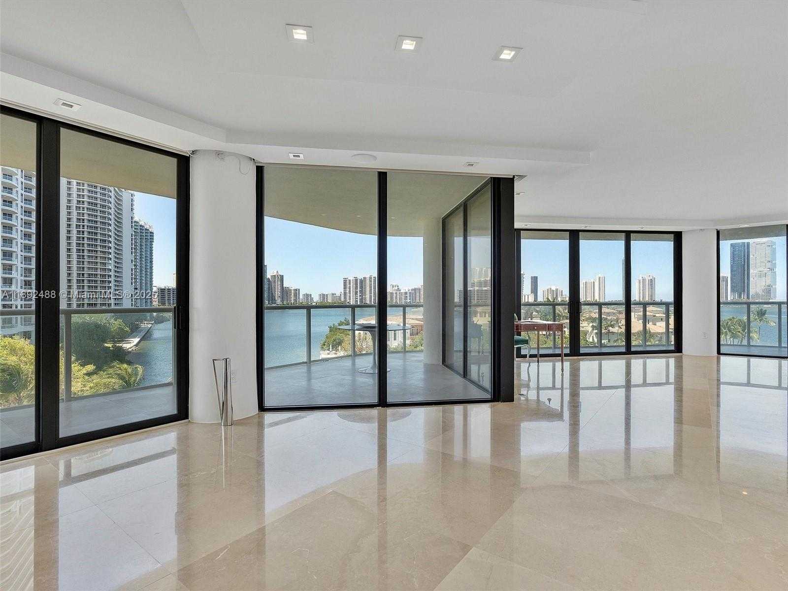 Small Image of 4000 ISLAND BLVD #606, Aventura Number 11