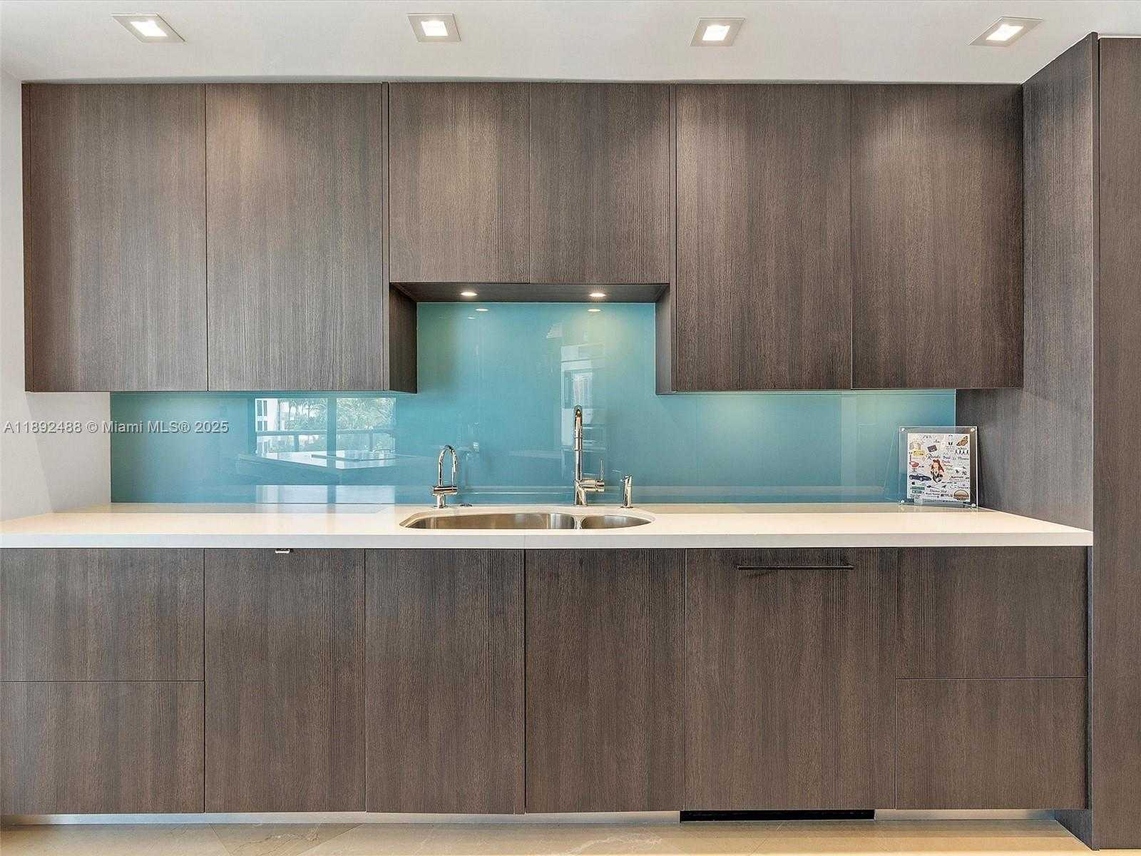 Small Image of 4000 ISLAND BLVD #606, Aventura Number 17