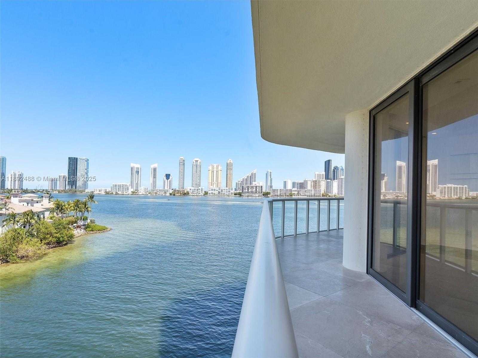 Small Image of 4000 ISLAND BLVD #606, Aventura Number 35