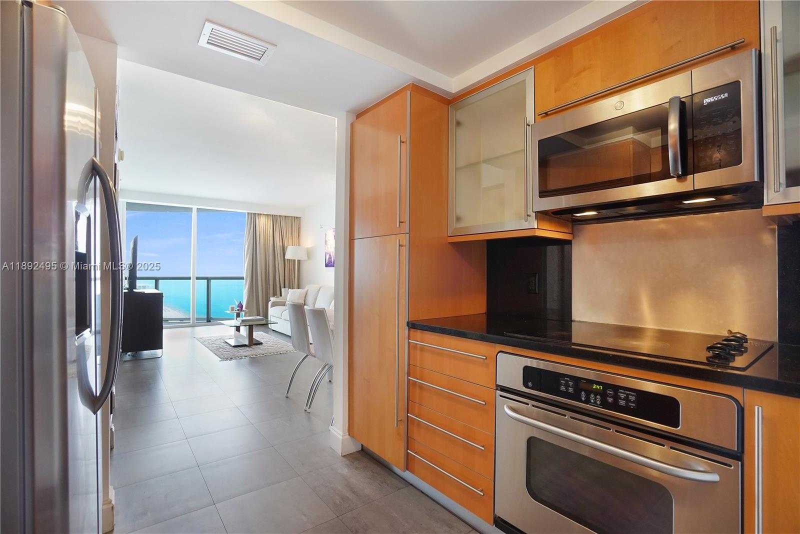Small Image of 6365 COLLINS AVE #2711, Miami Beach Number 7