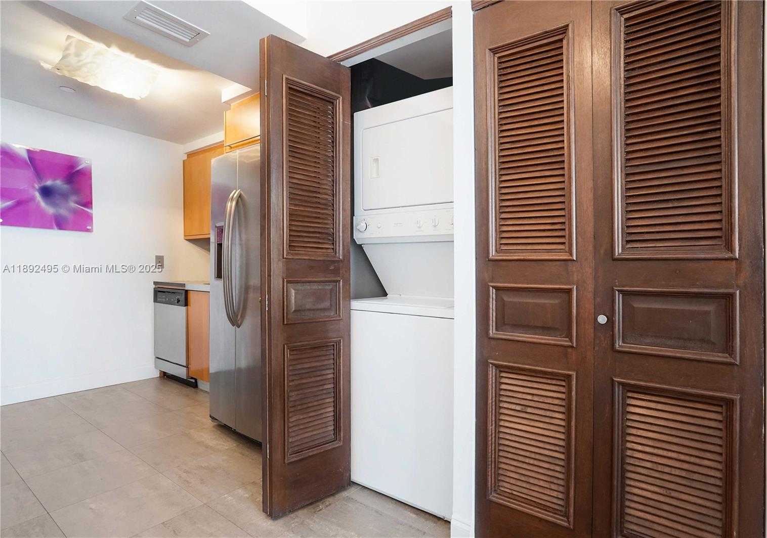 Small Image of 6365 COLLINS AVE #2711, Miami Beach Number 8