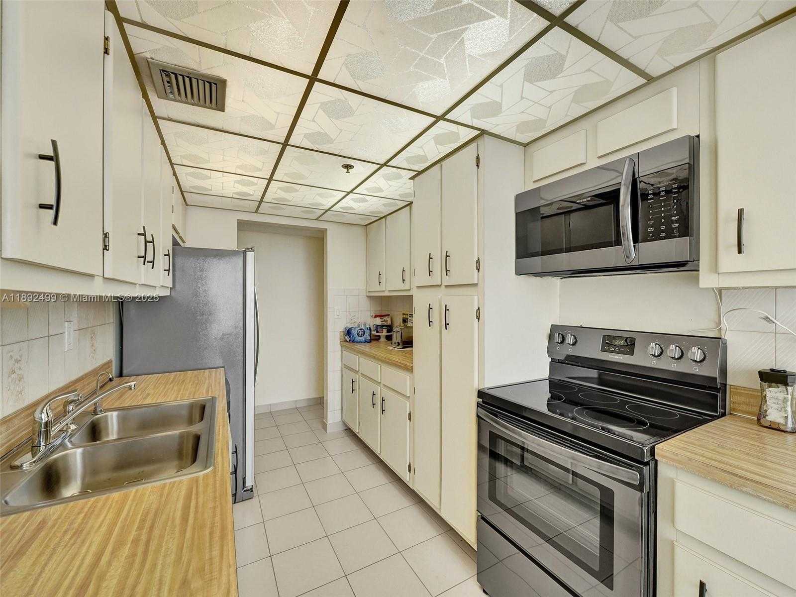 Small Image of 210 174TH ST #2316, Sunny Isles Beach Number 14