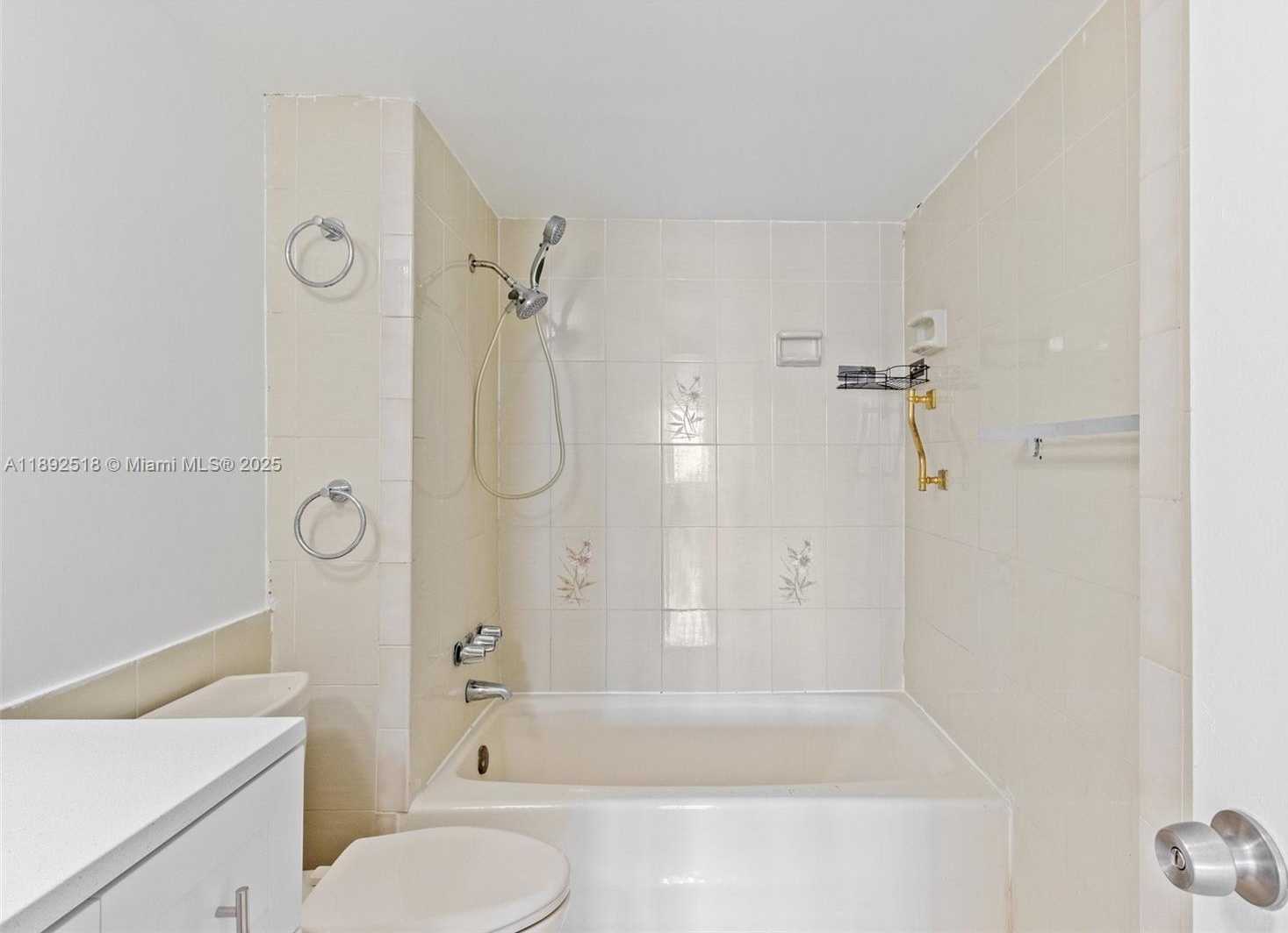 Small Image of 6450 COLLINS AVE #606, Miami Beach Number 22