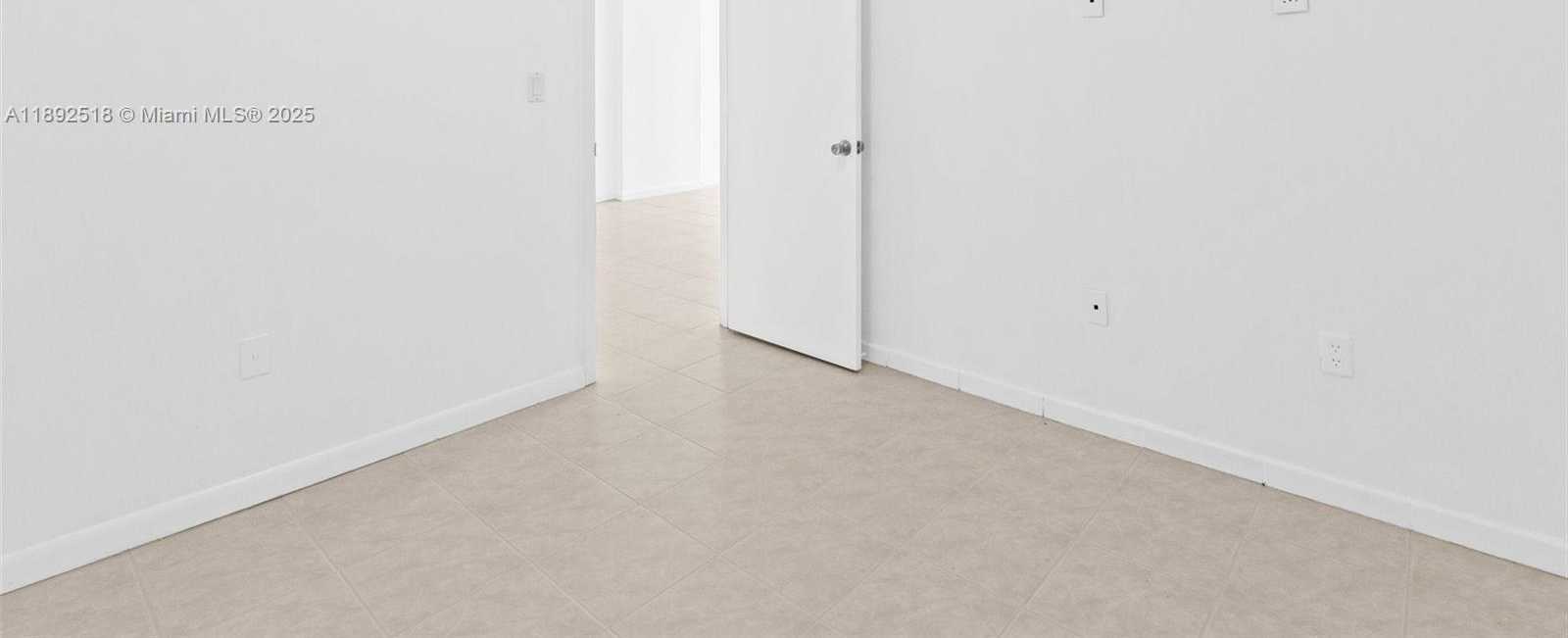 Small Image of 6450 COLLINS AVE #606, Miami Beach Number 24
