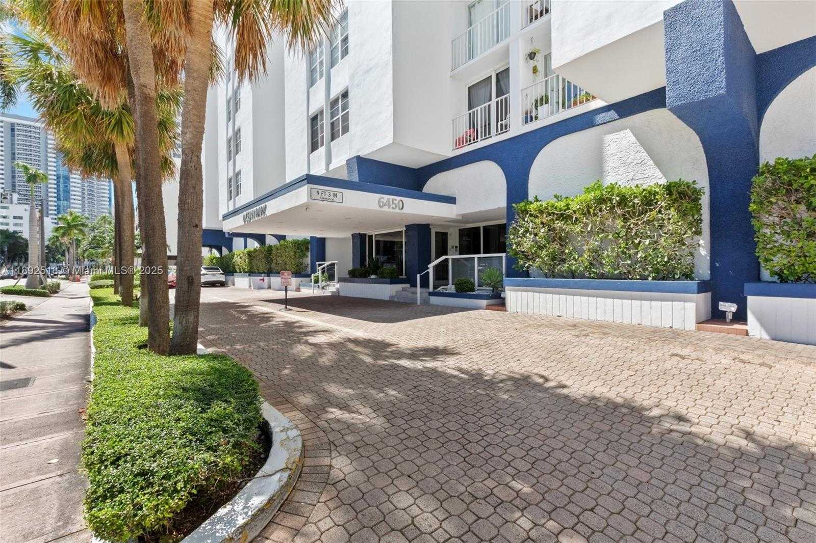 Small Image of 6450 COLLINS AVE #606, Miami Beach Number 29