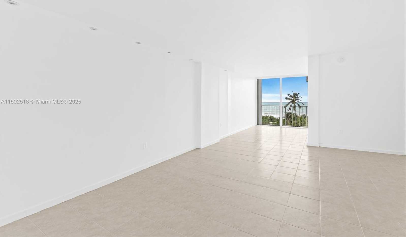 Small Image of 6450 COLLINS AVE #606, Miami Beach Number 3