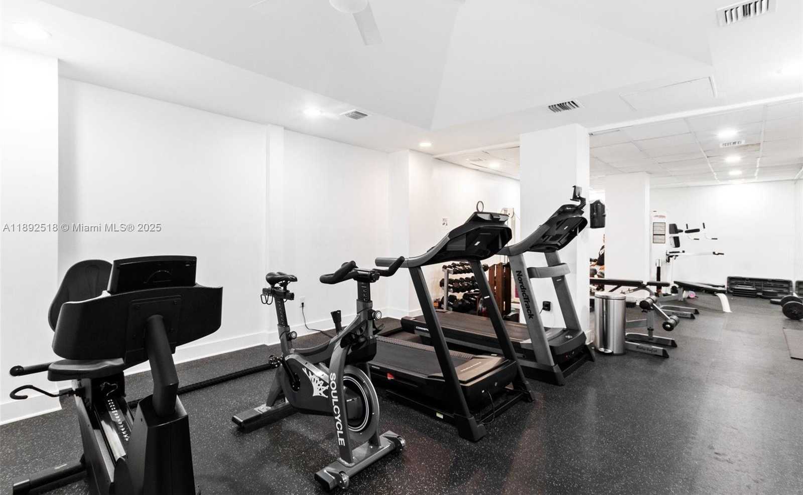 Small Image of 6450 COLLINS AVE #606, Miami Beach Number 33