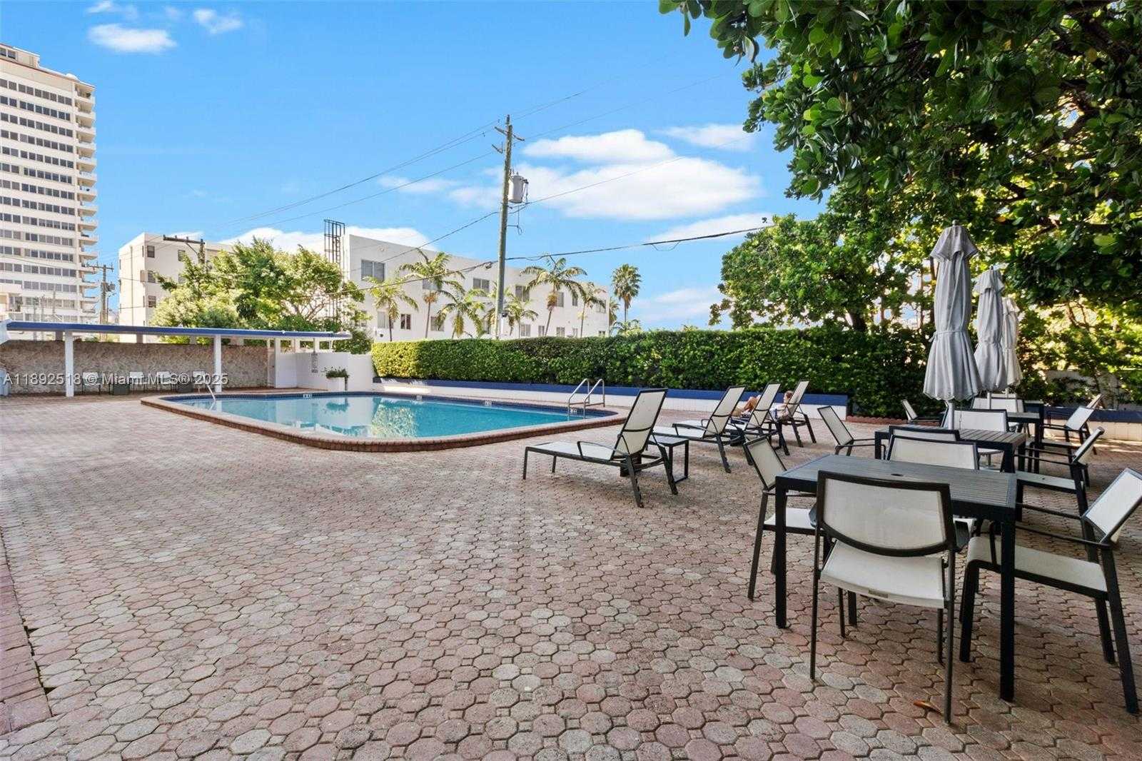 Small Image of 6450 COLLINS AVE #606, Miami Beach Number 34