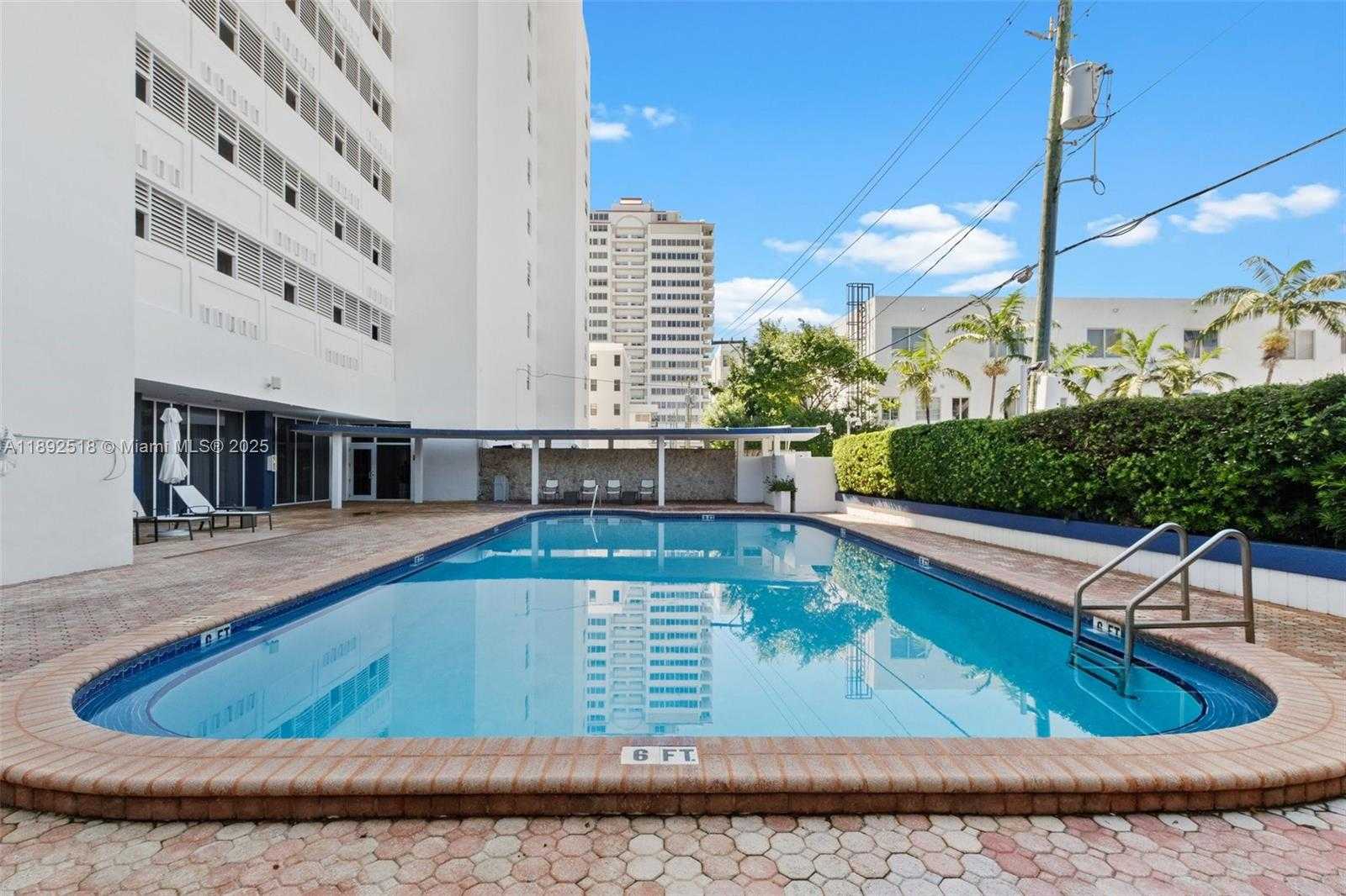 Small Image of 6450 COLLINS AVE #606, Miami Beach Number 35
