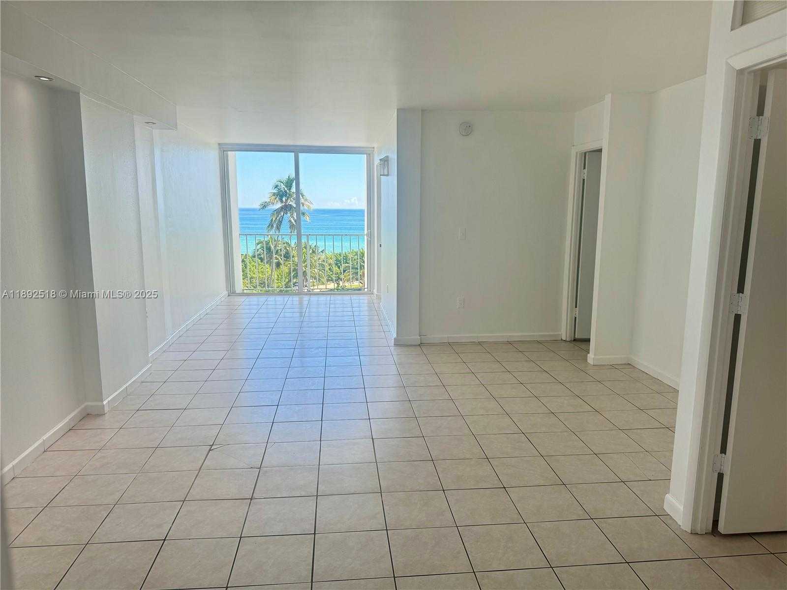 Small Image of 6450 COLLINS AVE #606, Miami Beach Number 38