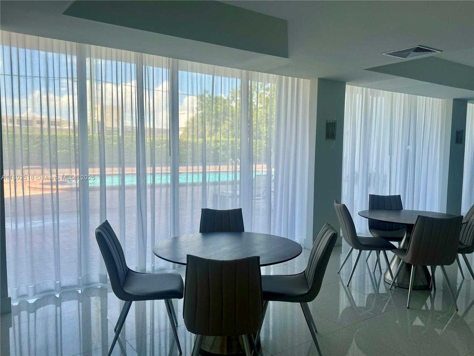 Small Image of 6450 COLLINS AVE #606, Miami Beach Number 43