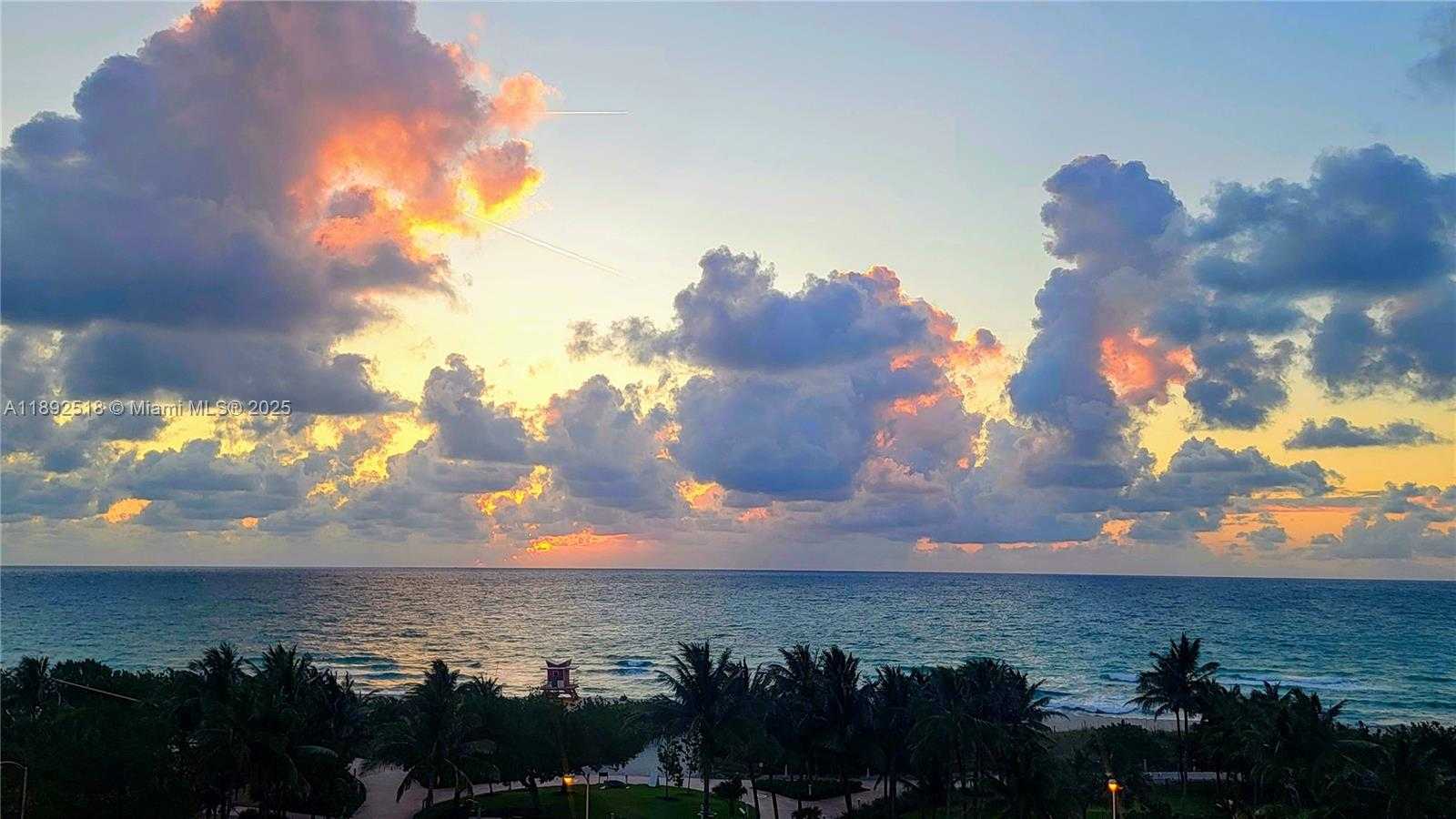 Small Image of 6450 COLLINS AVE #606, Miami Beach Number 45