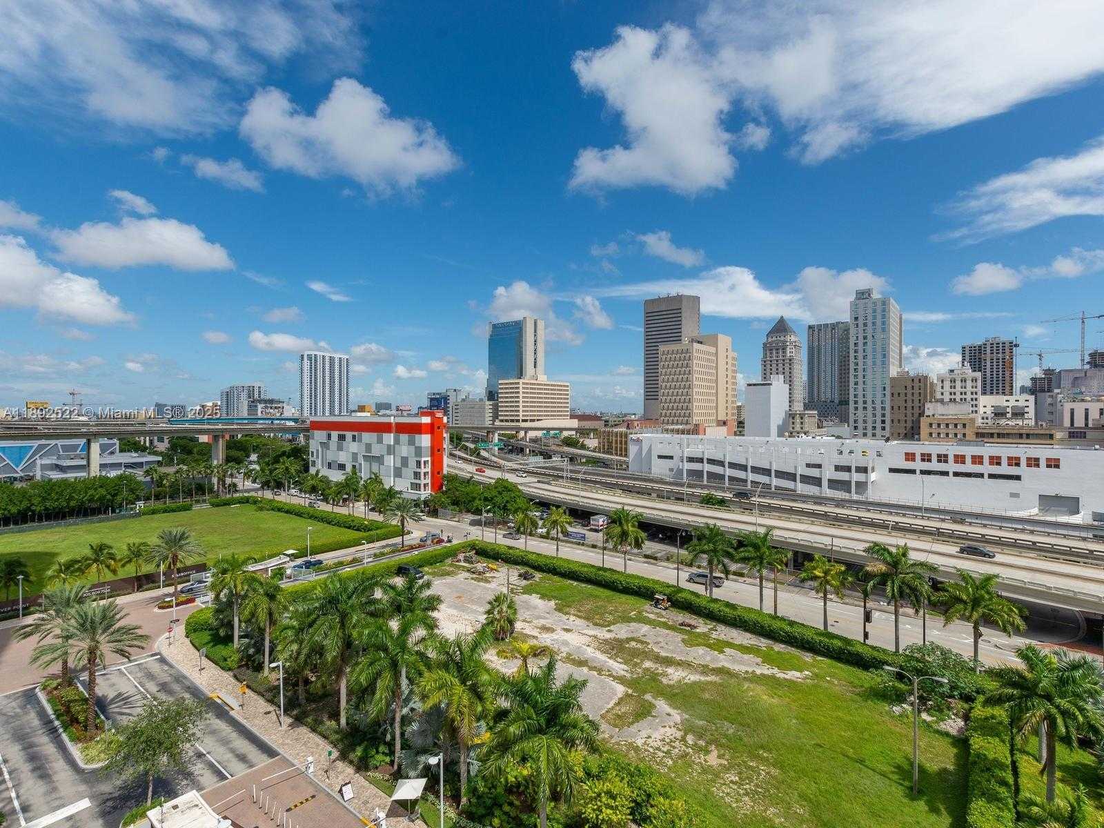 Small Image of 350 SOUTH MIAMI AVE #1107, Miami Number 78