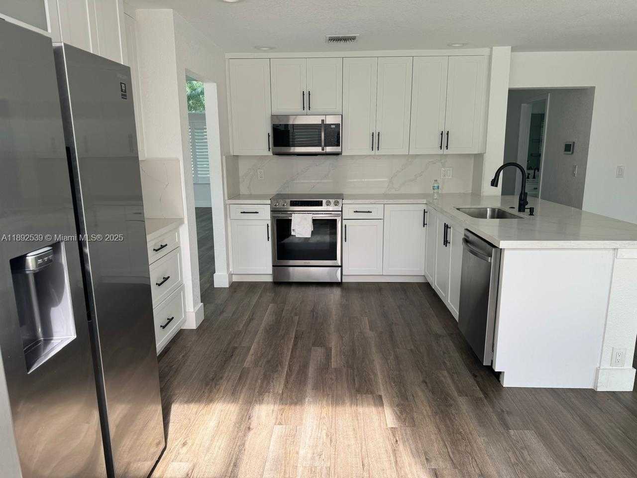 Small Image of 10744 SANTA LAGUNA DR, Boca Raton Number 6