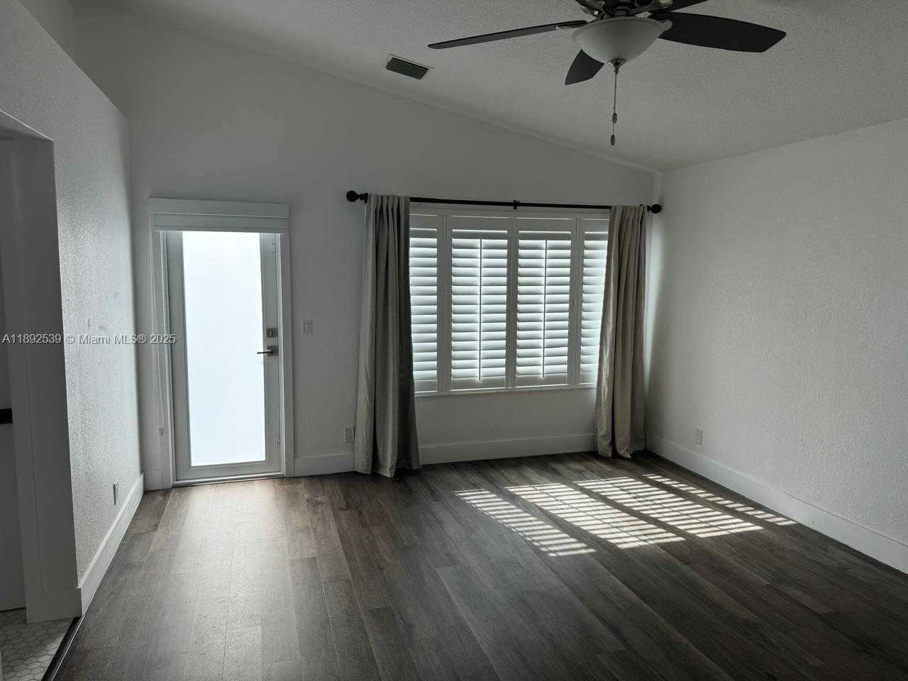 Small Image of 10744 SANTA LAGUNA DR, Boca Raton Number 9