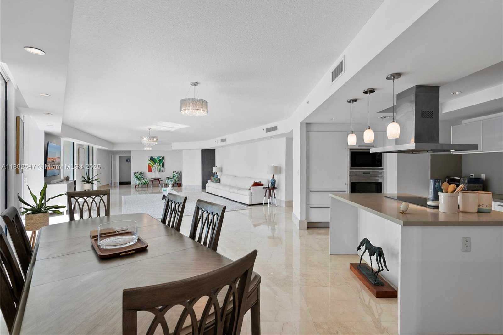 Small Image of 200 SUNNY ISLES BLVD #2-UPH3, Sunny Isles Beach Number 4